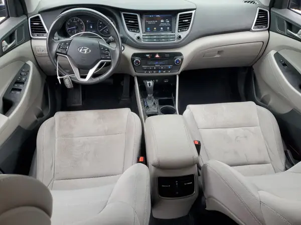 KM8J3CAL2JU823511 2018 HYUNDAI TUCSON - Image 8