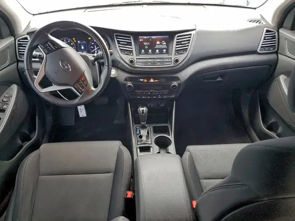 KM8J3CAL2JU826666 2018 HYUNDAI TUCSON - Image 8