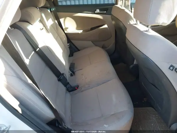 KM8J3CAL2KU001051 2019 HYUNDAI TUCSON - Image 8