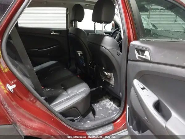 KM8J3CAL2KU005486 2019 HYUNDAI TUCSON - Image 8