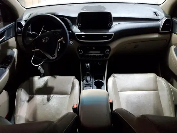 KM8J3CAL2KU038598 2019 HYUNDAI TUCSON - Image 8