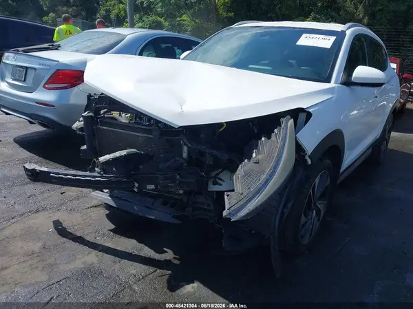 KM8J3CAL2KU968663 2019 HYUNDAI TUCSON - Image 2