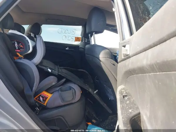 KM8J3CAL2LU090587 2020 HYUNDAI TUCSON - Image 8