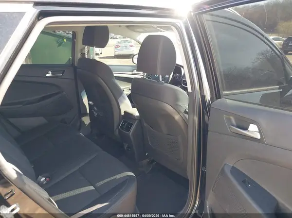 KM8J3CAL2MU298048 2021 HYUNDAI TUCSON - Image 8