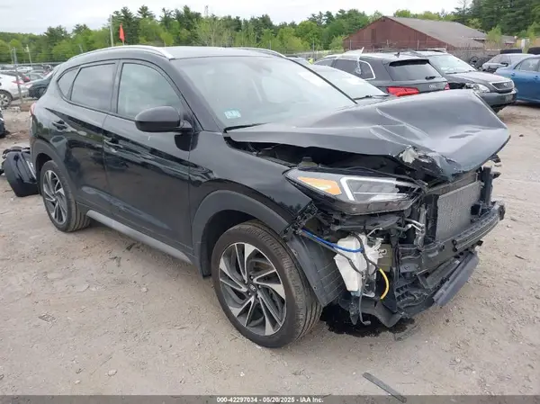 KM8J3CAL2MU318203 2021 HYUNDAI TUCSON - Image 1
