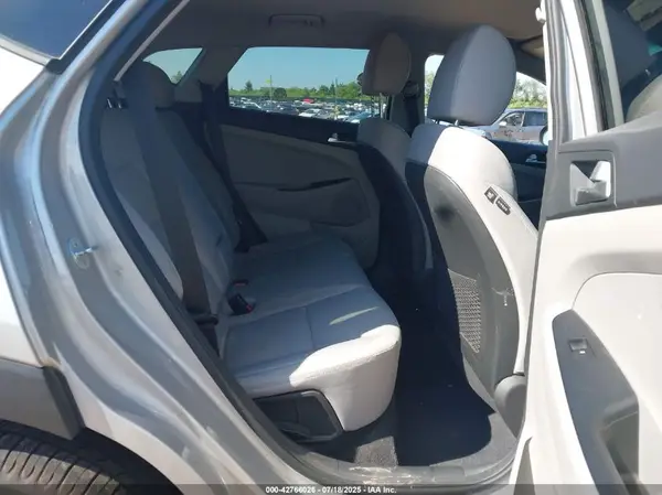 KM8J3CAL2MU377168 2021 HYUNDAI TUCSON - Image 8
