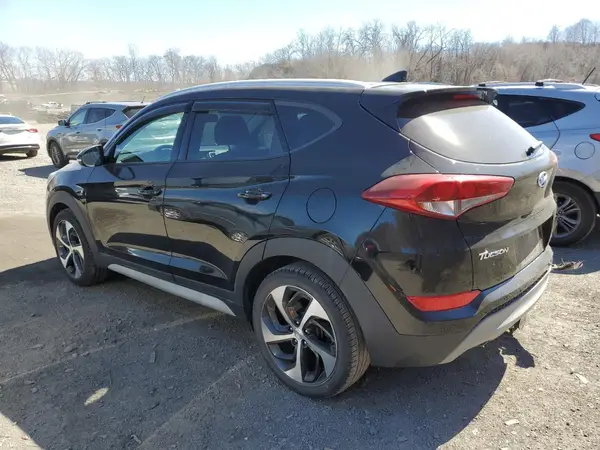 KM8J3CAL3JU741660 2018 HYUNDAI TUCSON - Image 2