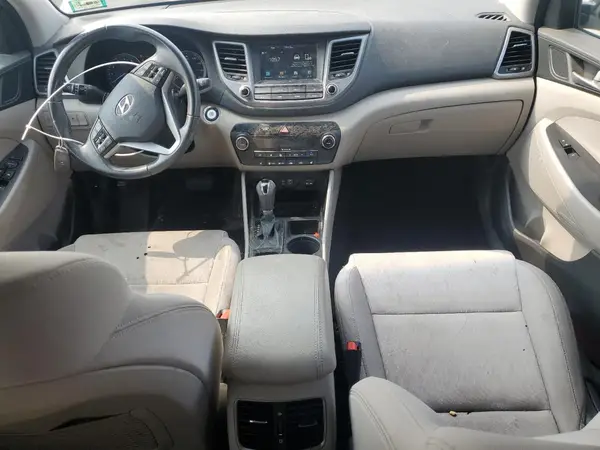KM8J3CAL3JU758698 2018 HYUNDAI TUCSON - Image 8