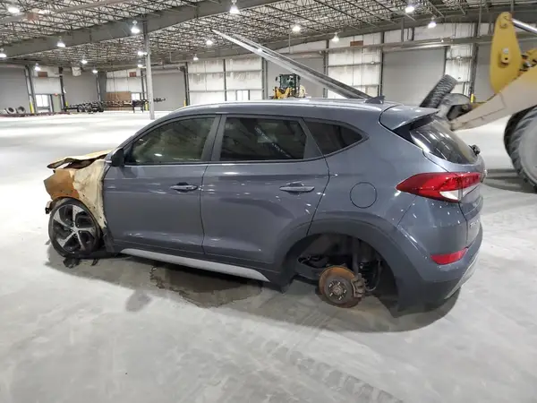 KM8J3CAL3JU764761 2018 HYUNDAI TUCSON - Image 2