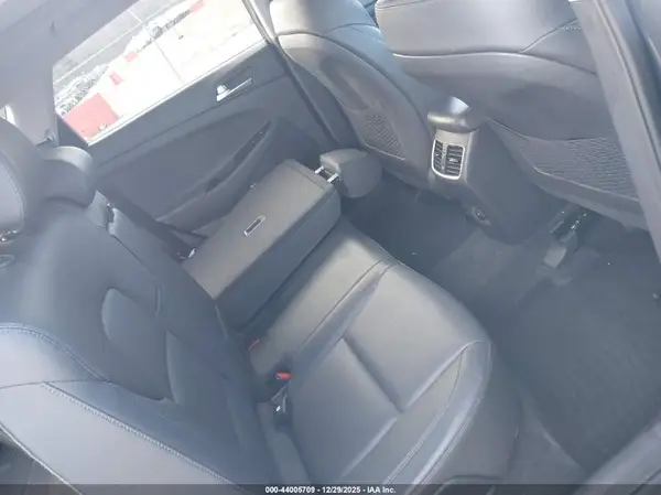 KM8J3CAL3KU003147 2019 HYUNDAI TUCSON - Image 8