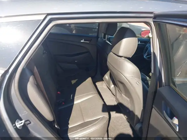 KM8J3CAL3KU006405 2019 HYUNDAI TUCSON - Image 8