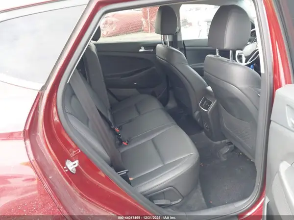 KM8J3CAL3KU040344 2019 HYUNDAI TUCSON - Image 8