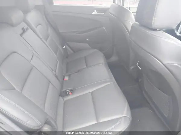 KM8J3CAL3KU040750 2019 HYUNDAI TUCSON - Image 8