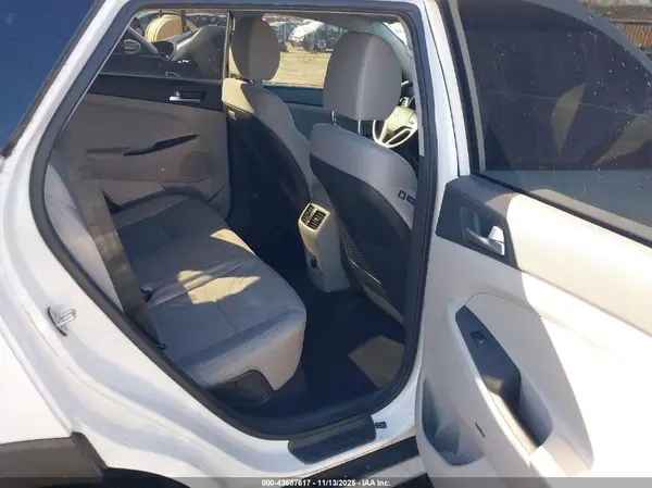 KM8J3CAL3KU874257 2019 HYUNDAI TUCSON - Image 8