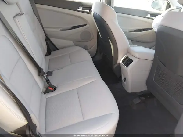 KM8J3CAL3KU922937 2019 HYUNDAI TUCSON - Image 8