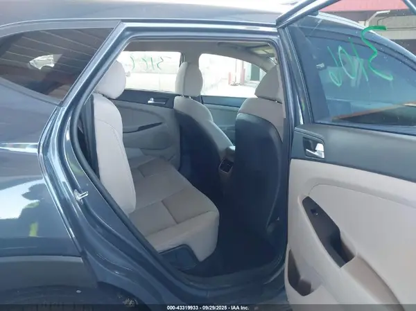 KM8J3CAL3MU293585 2021 HYUNDAI TUCSON - Image 8