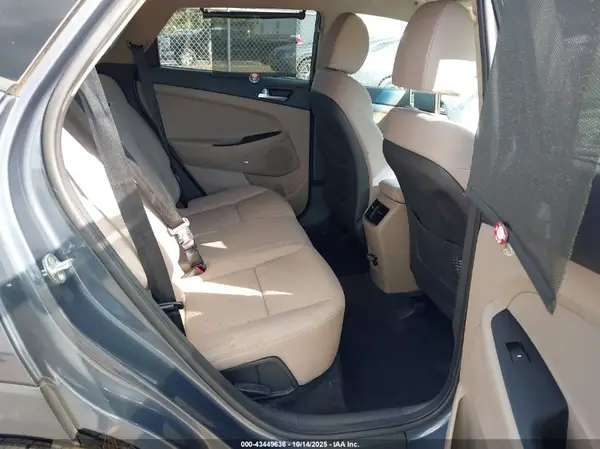 KM8J3CAL3MU318100 2021 HYUNDAI TUCSON - Image 8