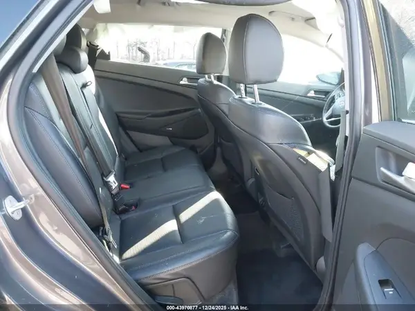 KM8J3CAL3MU359925 2021 HYUNDAI TUCSON - Image 8