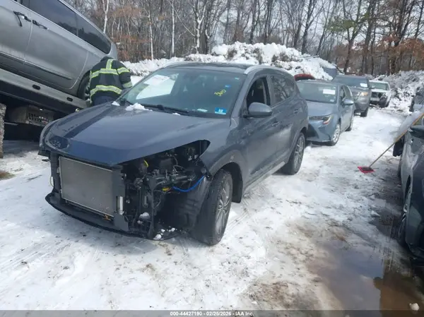 KM8J3CAL3MU398370 2021 HYUNDAI TUCSON - Image 2