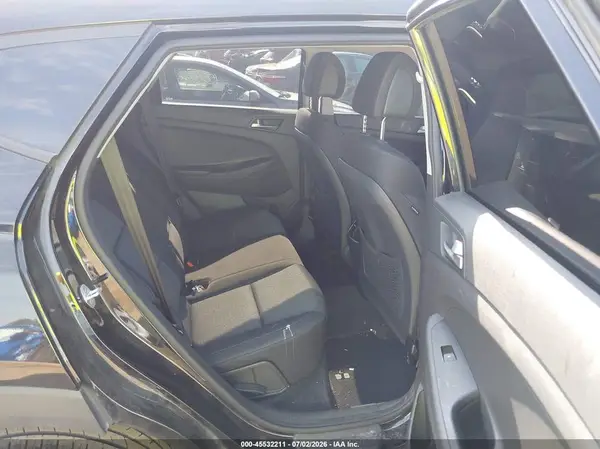 KM8J3CAL4JU694235 2018 HYUNDAI TUCSON - Image 8