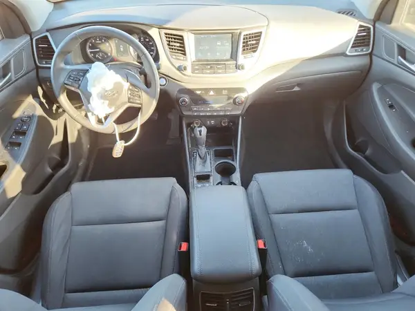 KM8J3CAL4JU746480 2018 HYUNDAI TUCSON - Image 8