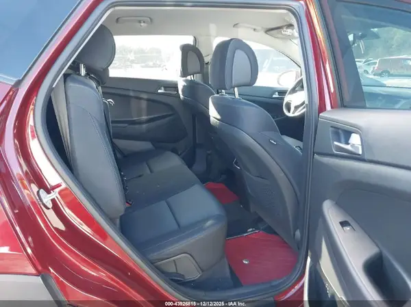 KM8J3CAL4JU790818 2018 HYUNDAI TUCSON - Image 8