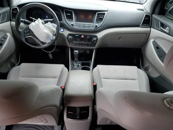 KM8J3CAL4JU800909 2018 HYUNDAI TUCSON - Image 8