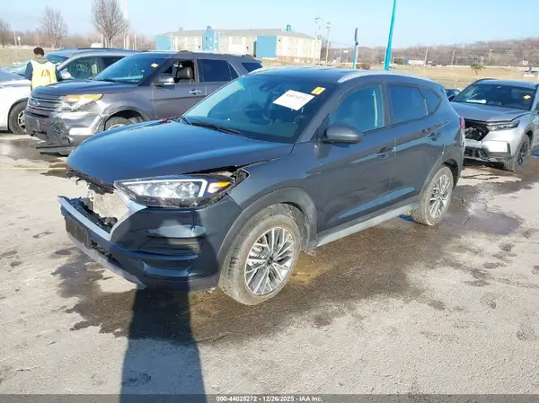 KM8J3CAL4KU063096 2019 HYUNDAI TUCSON - Image 2