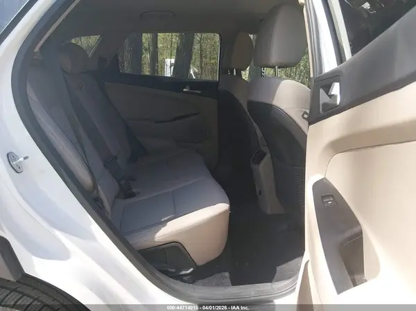 KM8J3CAL4KU895568 2019 HYUNDAI TUCSON - Image 8