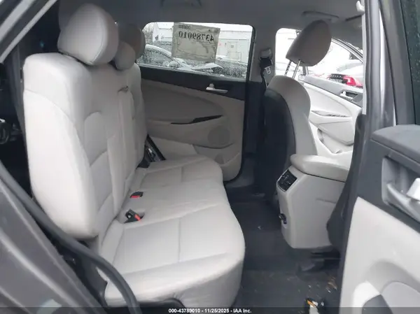 KM8J3CAL4MU357097 2021 HYUNDAI TUCSON - Image 8