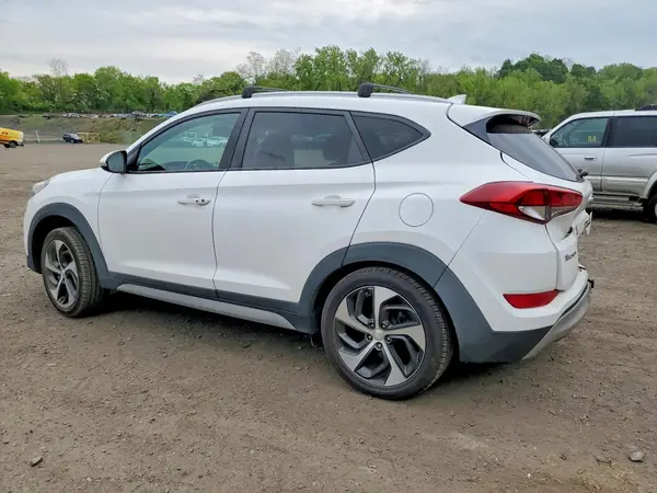 KM8J3CAL5JU741627 2018 HYUNDAI TUCSON - Image 2