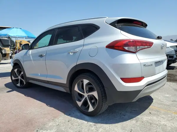 KM8J3CAL5JU761537 2018 HYUNDAI TUCSON - Image 2