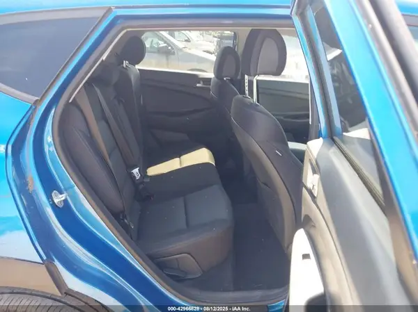 KM8J3CAL5JU793002 2018 HYUNDAI TUCSON - Image 8