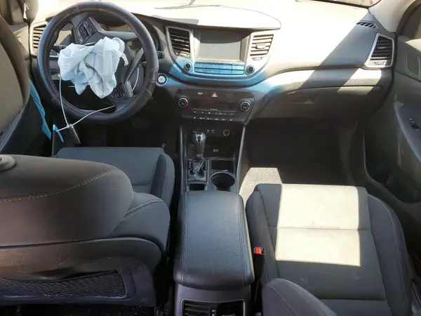 KM8J3CAL5JU811434 2018 HYUNDAI TUCSON - Image 8