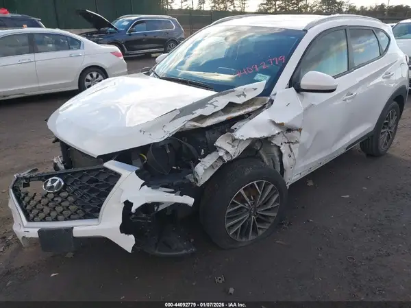 KM8J3CAL5KU026980 2019 HYUNDAI TUCSON - Image 2