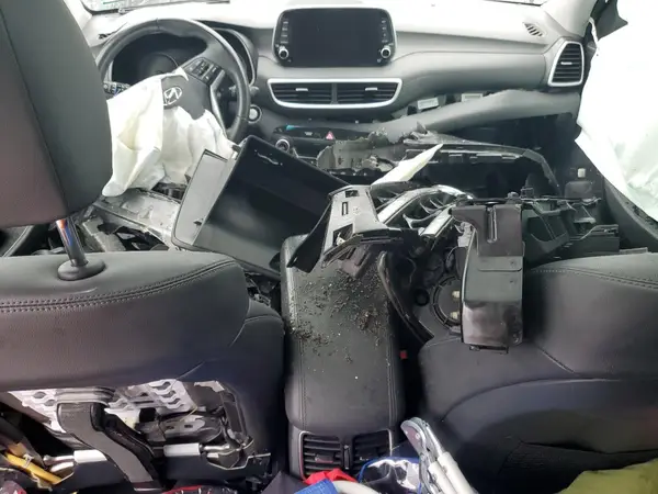 KM8J3CAL5KU986428 2019 HYUNDAI TUCSON - Image 8