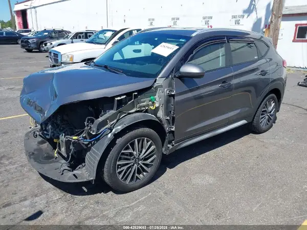 KM8J3CAL5LU094973 2020 HYUNDAI TUCSON - Image 2