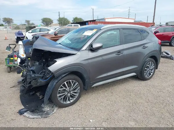 KM8J3CAL5LU196127 2020 HYUNDAI TUCSON - Image 2