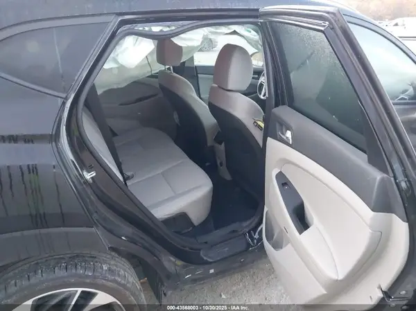 KM8J3CAL5MU393218 2021 HYUNDAI TUCSON - Image 8