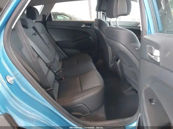 KM8J3CAL6JU738770 2018 HYUNDAI TUCSON - Image 8