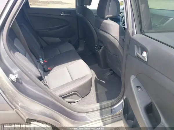 KM8J3CAL6JU741135 2018 HYUNDAI TUCSON - Image 8