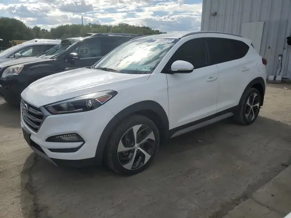 KM8J3CAL6JU770182 2018 HYUNDAI TUCSON - Image 1