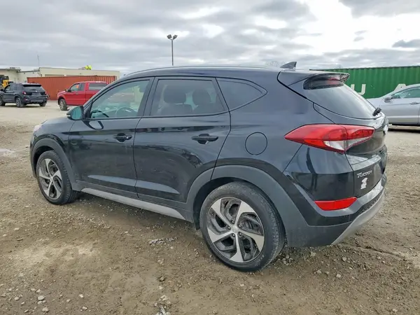 KM8J3CAL6JU772661 2018 HYUNDAI TUCSON - Image 2