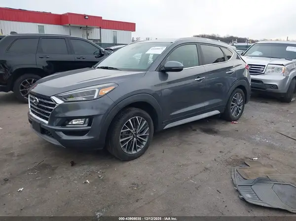 KM8J3CAL6KU079137 2019 HYUNDAI TUCSON - Image 2