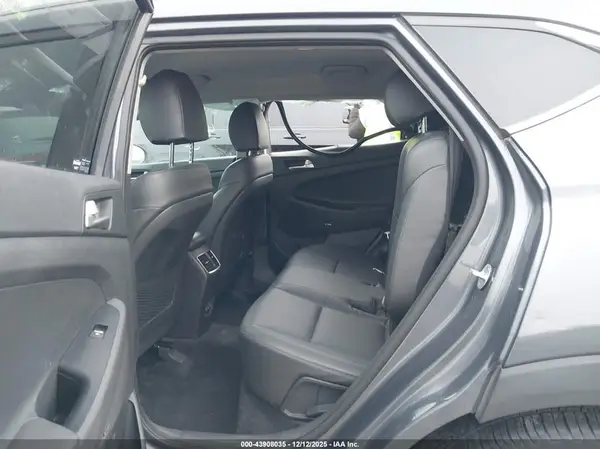KM8J3CAL6KU079137 2019 HYUNDAI TUCSON - Image 8