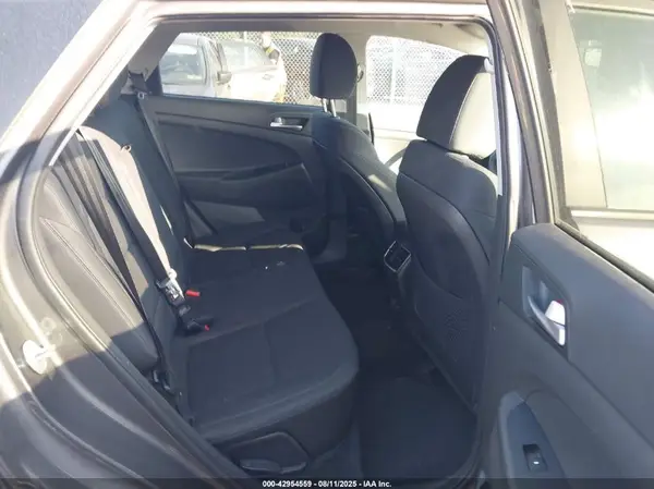 KM8J3CAL6LU083366 2020 HYUNDAI TUCSON - Image 8