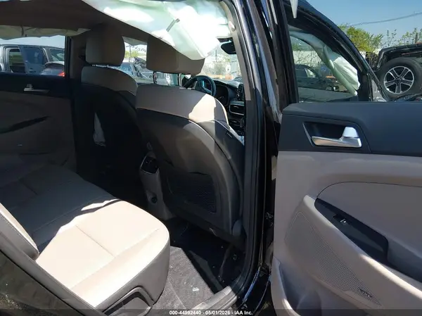 KM8J3CAL6MU350166 2021 HYUNDAI TUCSON - Image 8