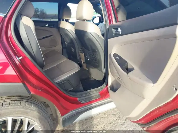 KM8J3CAL6MU365525 2021 HYUNDAI TUCSON - Image 8