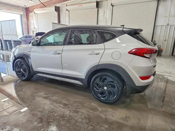 KM8J3CAL7JU696674 2018 HYUNDAI TUCSON - Image 2