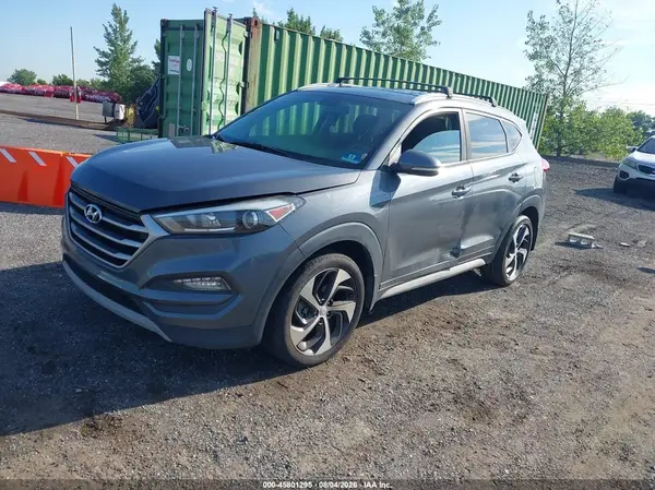 KM8J3CAL7JU716583 2018 HYUNDAI TUCSON - Image 2
